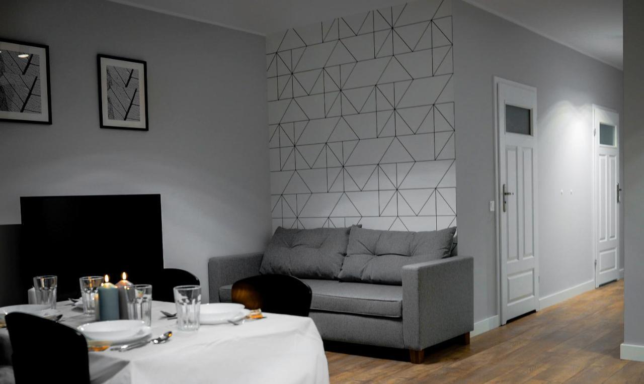 Crystal Guesthouse Warszawa Exteriör bild