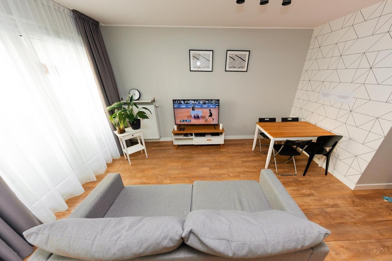 Crystal Guesthouse Warszawa Exteriör bild